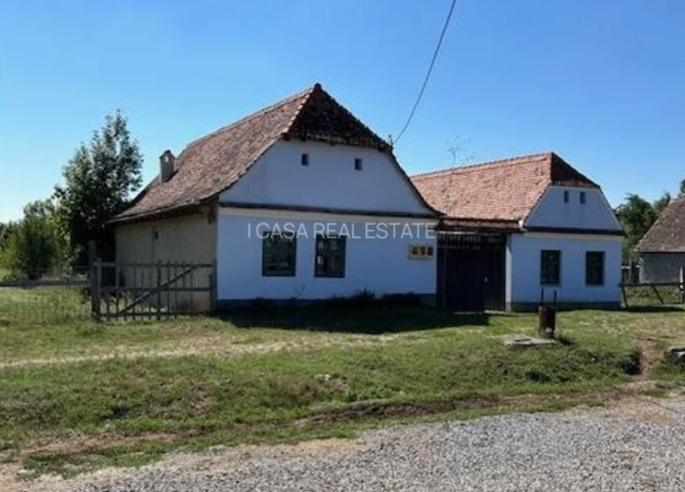Această casă din Viscri a fost scoasă la vânzare/ Sursa foto: Imobliare.ro