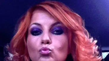 Sylvia s-a indragostit prima data la 14 ani, de un baiat de la tara! Era iubirea aia frumoasa, dar trecatoare! Vezi ce spune despre primul ei sarut