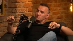 Fabulos! Cu ce a plecat Mihai Trăistariu, a doua zi, după ce a cântat la o nuntă în Dăbuleni: „Ne-am făcut plinul”