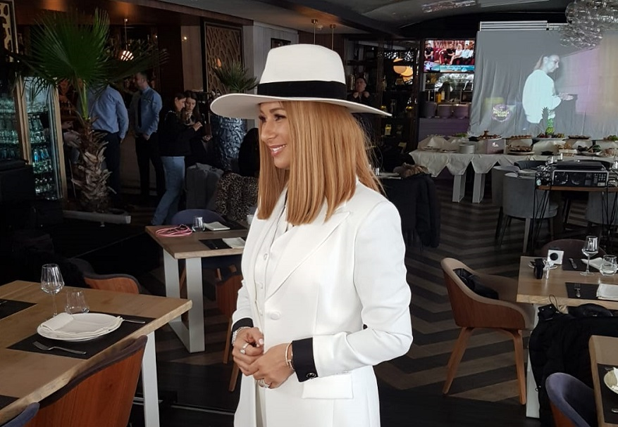 Anamaria Prodan, bijuterii și ținută de zeci de mii de euro la avanpremiera reality show-ului ”Prodanca și Reghe. Prețul succesului”