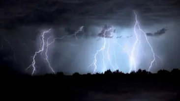 De ce să nu speli vasele când e furtună afară. Puțini români se gândeau la asta