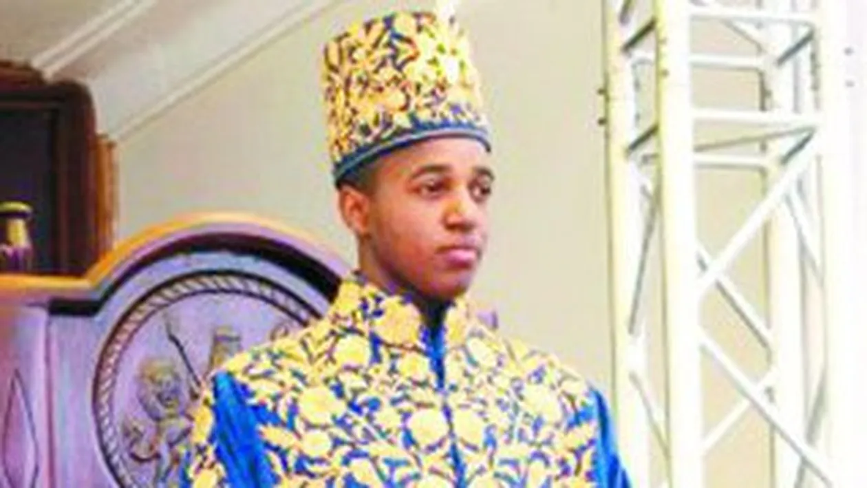 El e cel mai tanar rege din lume