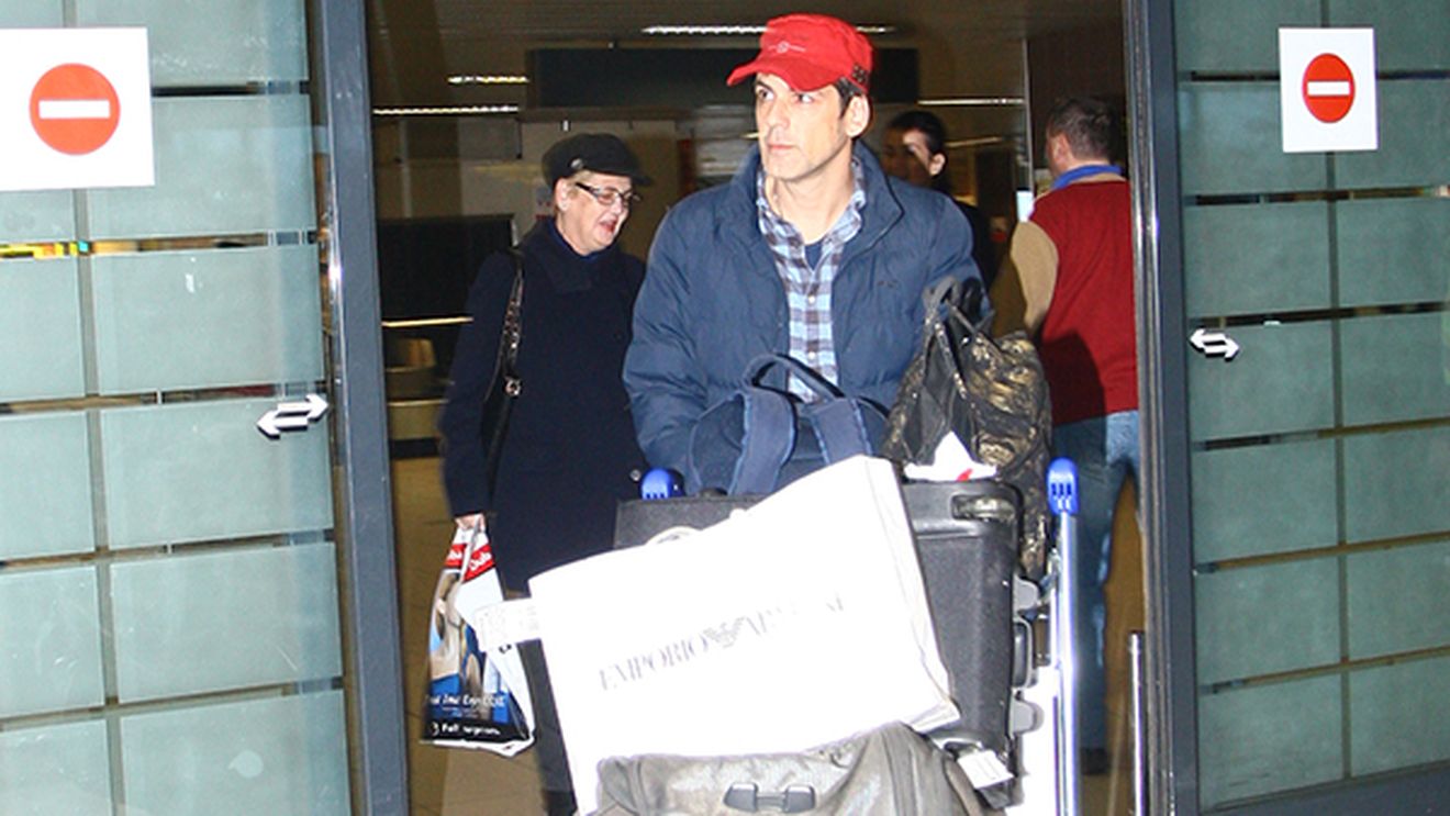 Lovitura incredibila de teatru! Au plecat impreuna,dar s-a intors doar el! Stefan Banica jr. a venit in tara fara Andreea Marin