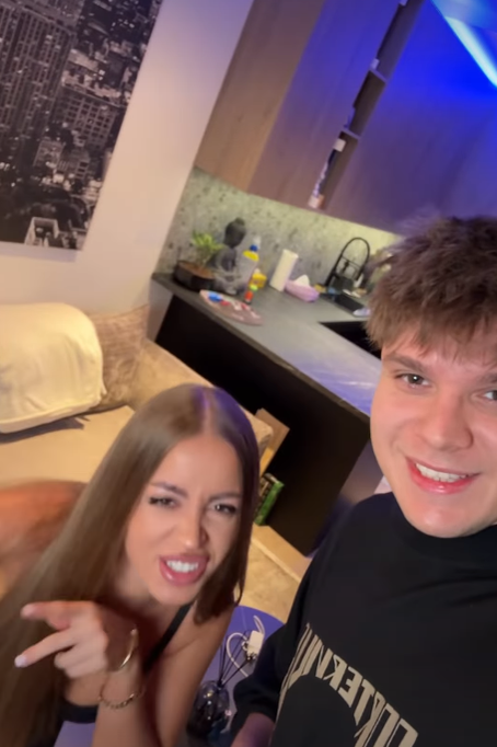Cu cine s-a afișat Claudia Ion de la Insula Iubirii. Concurenta a apărut în compania unui influencer celebru