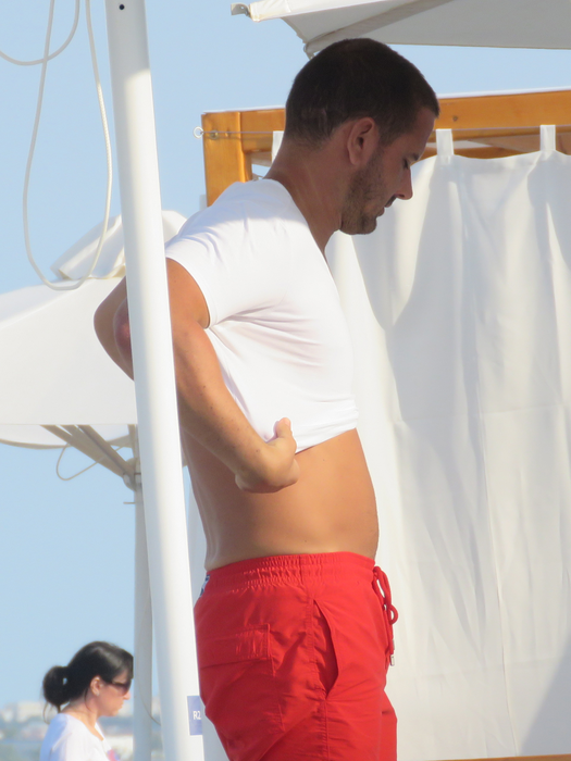Sorin Boureanu nu a părut să se bucure deplin de vacanţă