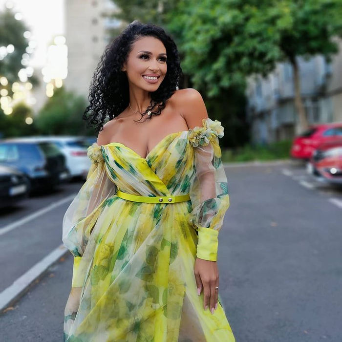 Majda Aboulumosha, la o ședință foto