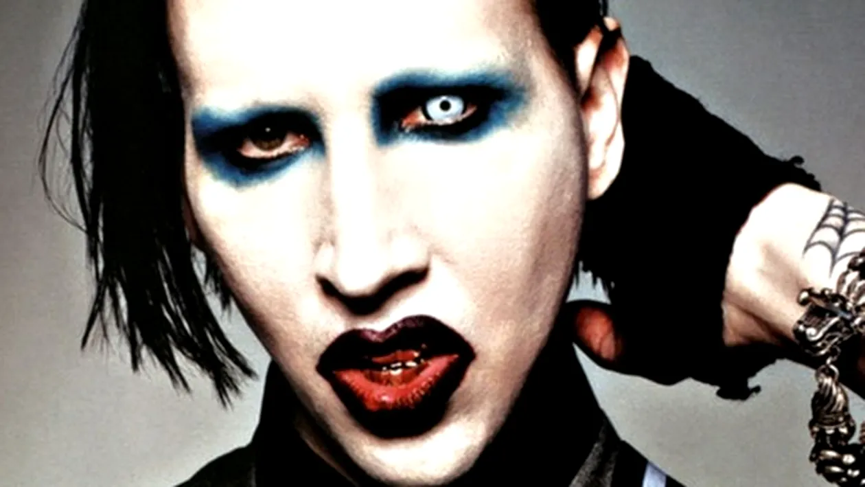 Cel mai INFIORĂTOR rocker arată ca o femeie! Marilyn Manson a apărut pentru prima dată la TV fără machiaj! E de NERECUNOSCUT