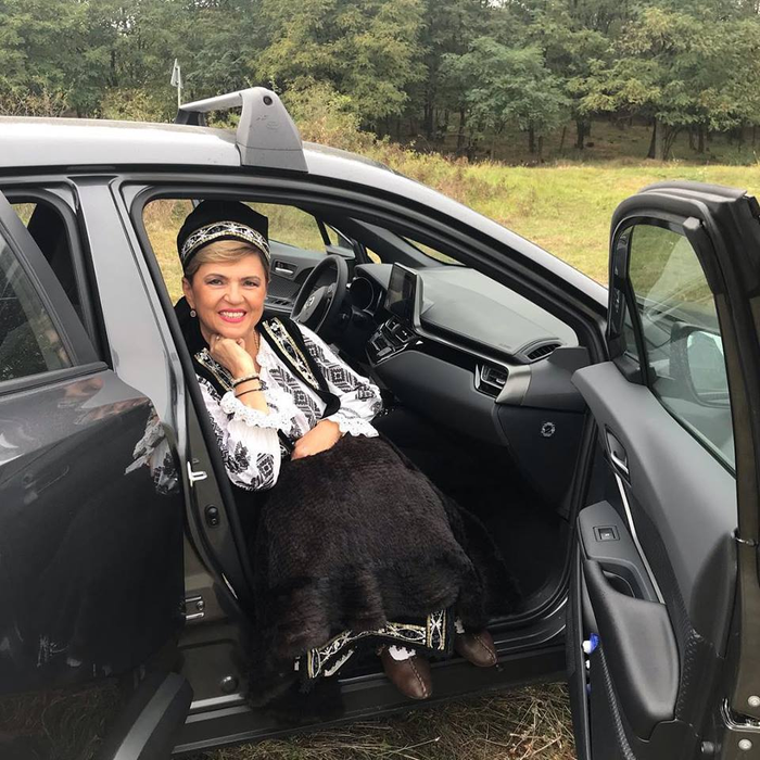 La 62 de ani, Nicoleta Voica a slăbit și pare că a întinerit. E prima vedetă din România care și-a pus silicoane