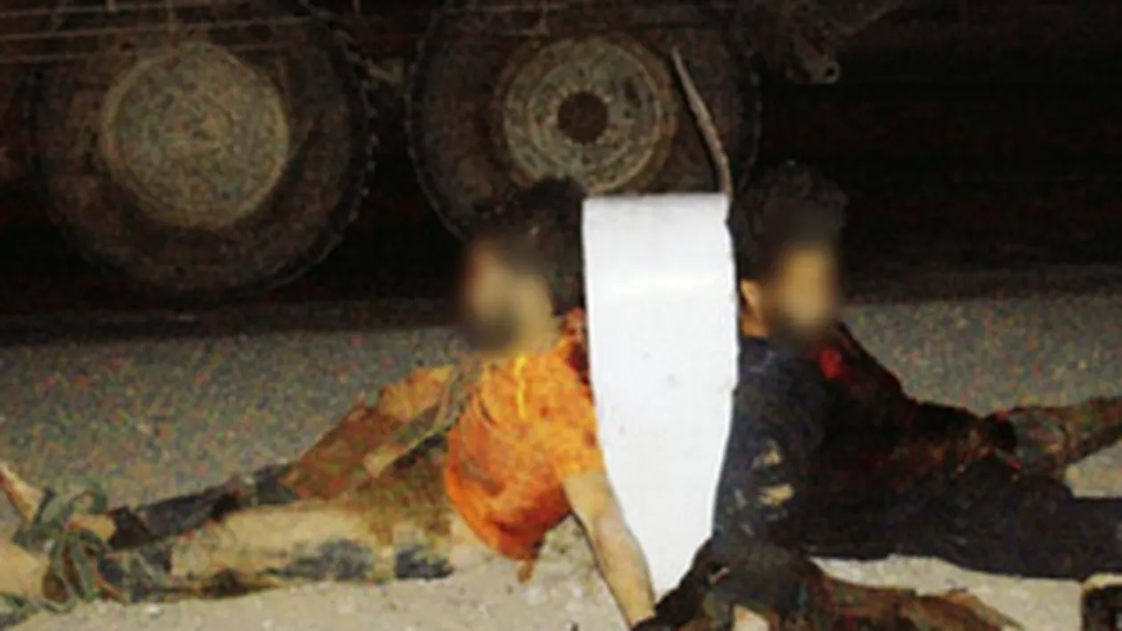 IMAGINI SOCANTE! Militari americani s-au fotografiat cu afghanii pe care i-au omorat