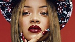 Rihanna, apariție spectaculoasă la Coachella. Fanii au crezut că nu văd bine!