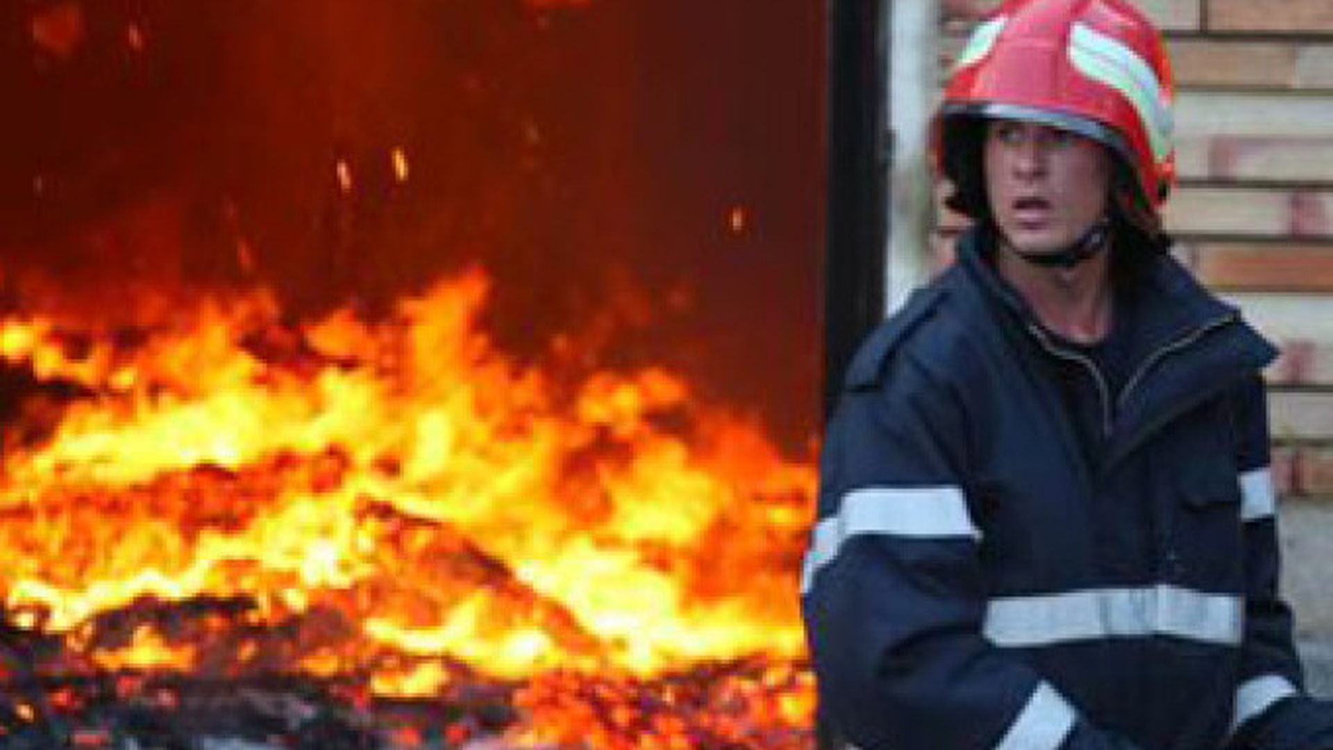 Un hotel din Capitala a luat foc. Aproximativ 150 de metri pătraţi au ars
