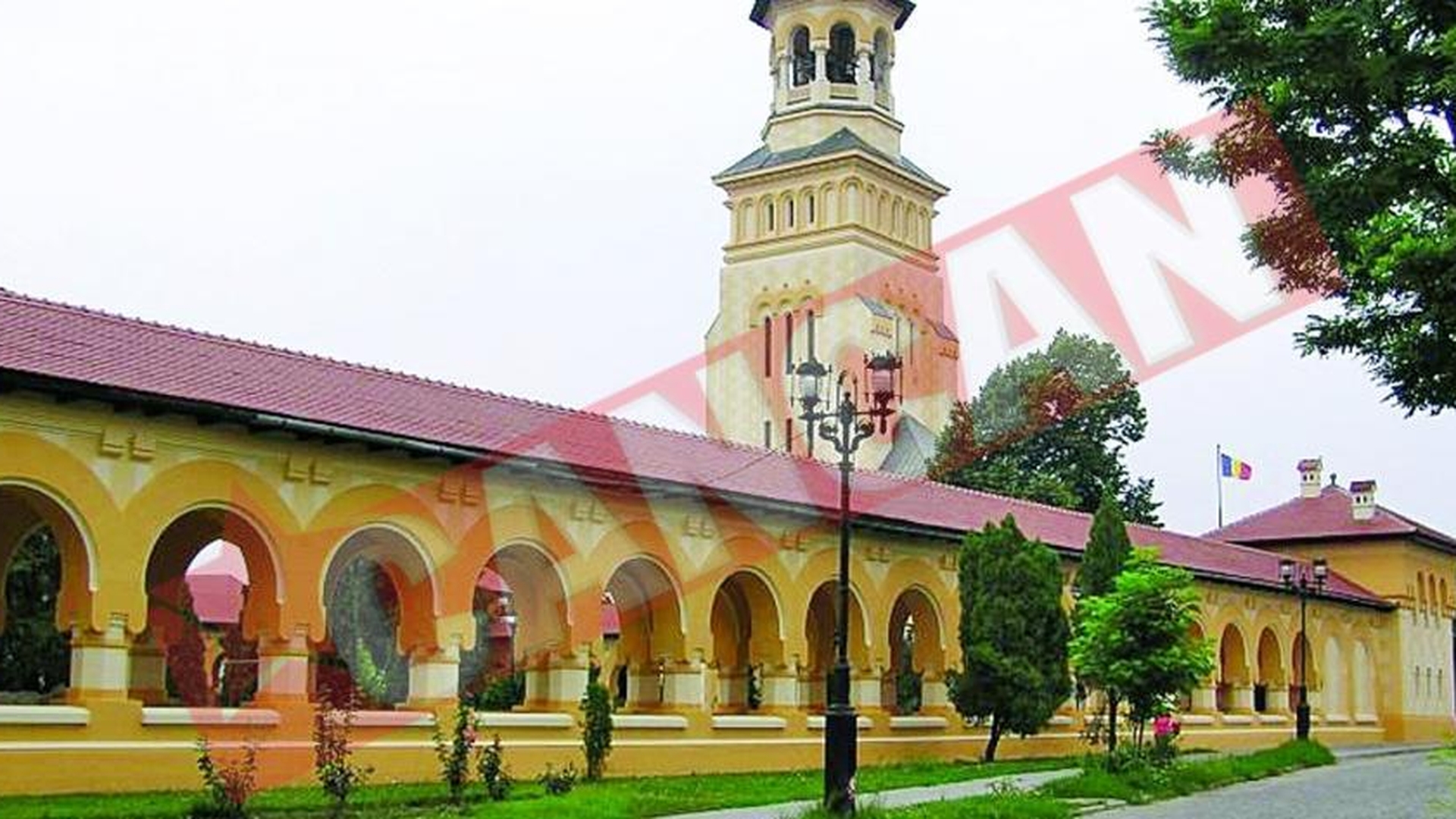 Preoti banuiti ca vand lumanari de contrabanda