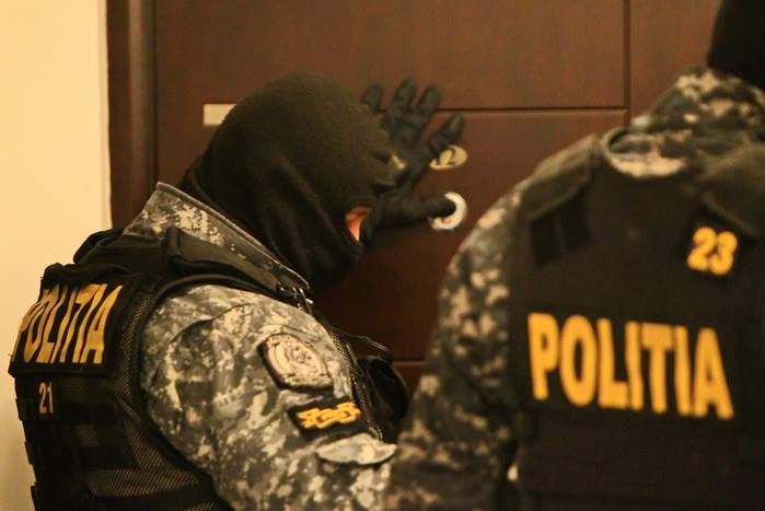 Percheziții de amploare în toată țara, pentru destructurarea rețelelor de crimă organizată
