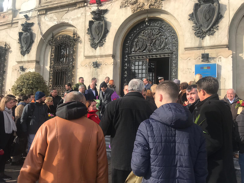 Primele imagini cu Lia Olguța Vasilescu mireasă. Cum s-a îmbrăcat