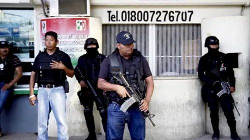 Parlamentul statului Guerrero din Mexic a fost incendiat, dupa disparitia a 43 de studenţi