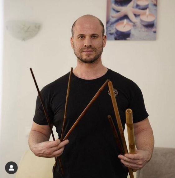 Dan Bujor, un profesionist în masajul cu bețe de bambus