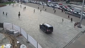 Scene de coșmar la Kiev! O mașină intră în plin în mulțime și omoară doi oameni VIDEO
