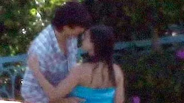 Iata dovada ca Ashton Kutcher si Mila Kunis se iubesc - Prinsi sarutandu-se!