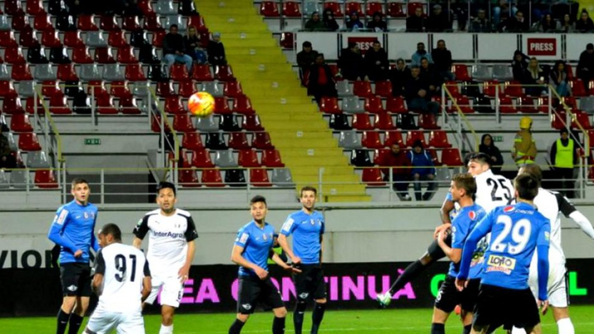 Astra, trimisă în play-off de Viitorul!