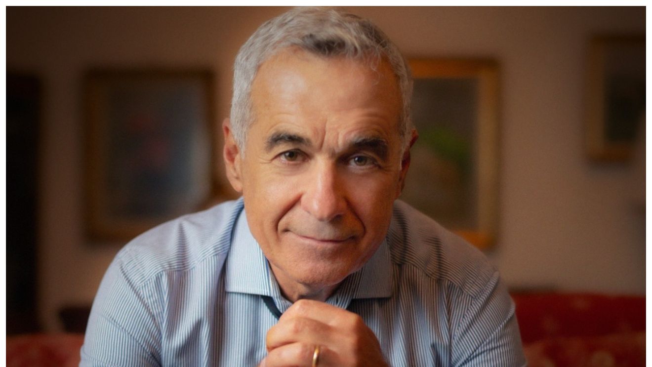 Ce mașină conduce Călin Georgescu? Cât valorează autoturismul câștigătorului primului tur al alegerilor prezidențiale