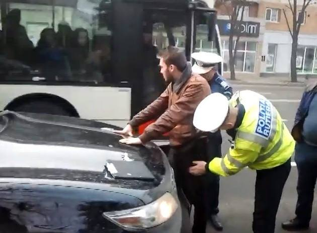 Fiul primarului din Botoșani,  percheziționat de poliști, în 2016