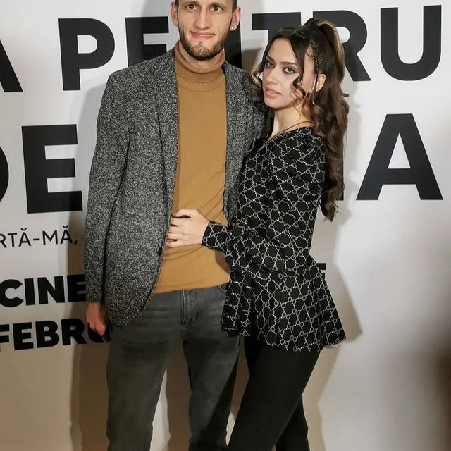 Andrei Ungureanu: "În legătură cu inelul, eu și Alina am fost la un moment dat la un magazin de bijuterii, ca să îi iau mărimea de la deget, și acolo am văzut niște exemple drăguțe!"