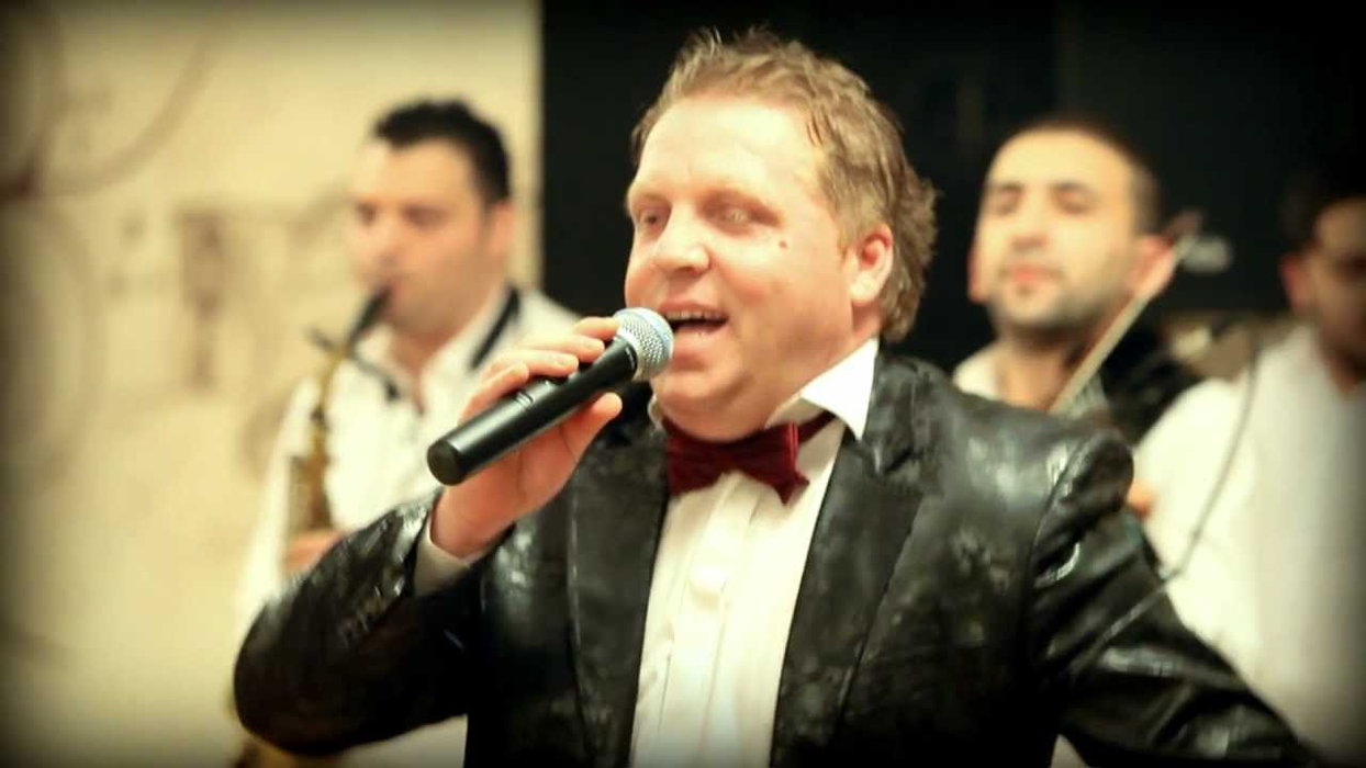 Marian Hagiu este un cântăreț de muzică grecească