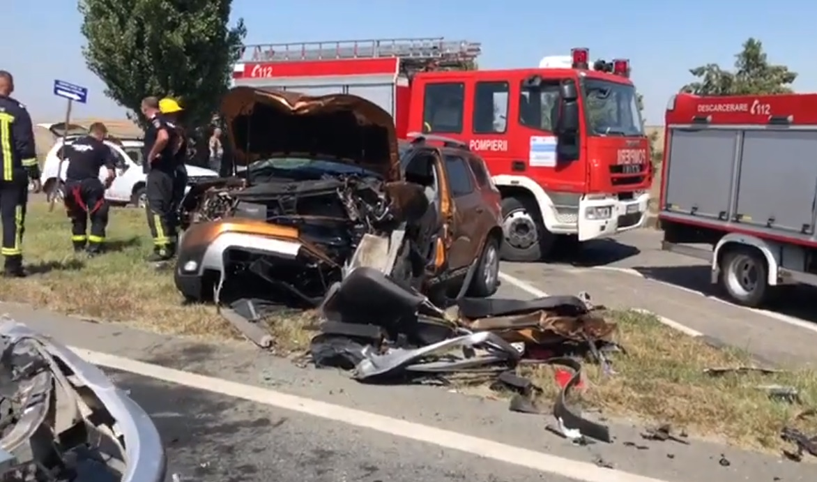 Accident cumplit în Arad! 4 răniți, printre care și un copil. A fost solicitat elicopterul SMURD