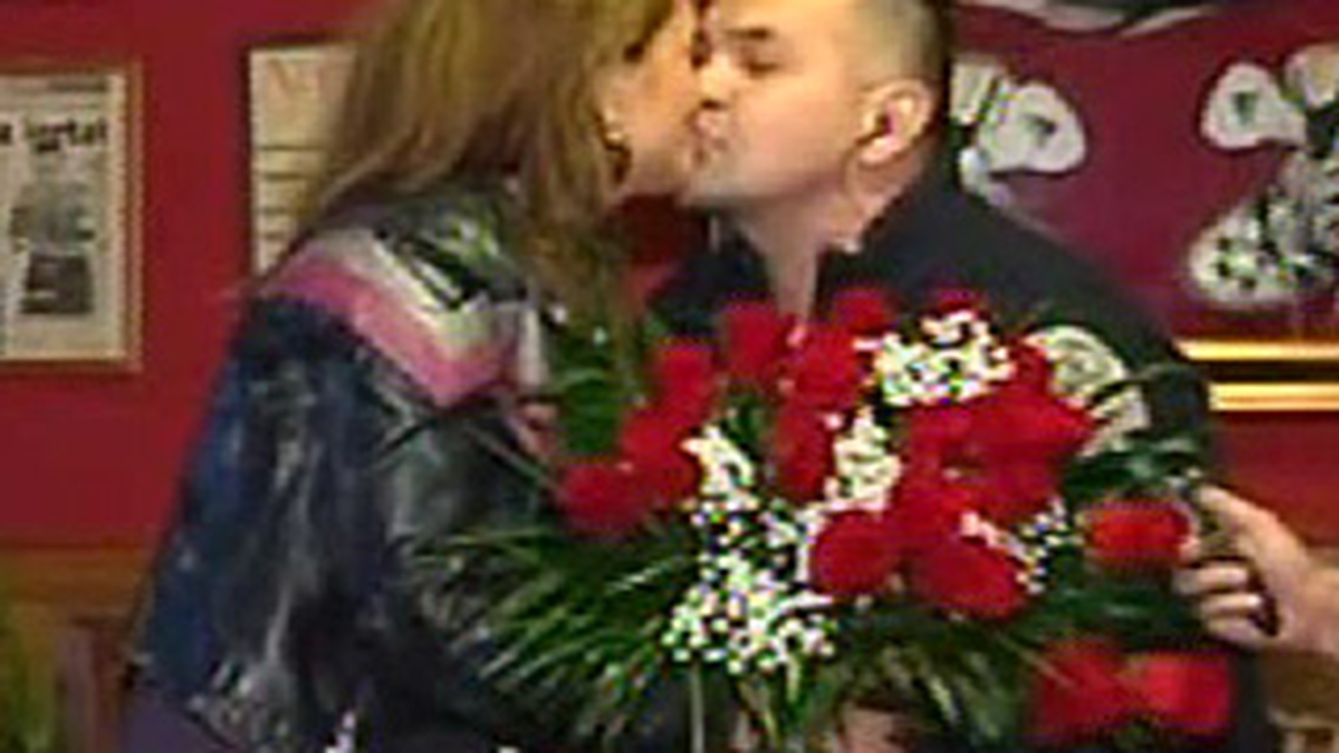 VIDEO Ce romantic e Leonard Doroftei! Si-a surprins sotia la 18 ani de casnicie