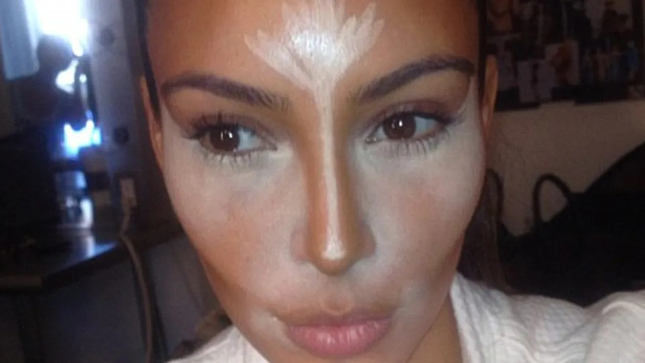 Kim Kardashian isi impartaseste secredele de make-up! Procedeul pe care il foloseste de fiecare data can iese din casa