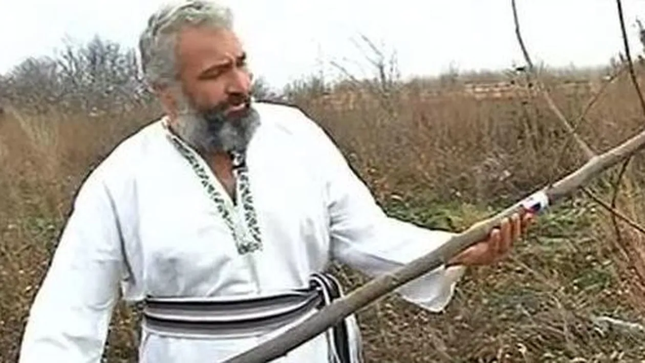 Bărbatul cu două soţii trece prin momente de cumpănă! Una dintre soţii a început să comande, cealaltă să execute: „Cineva trebuie să fie şeful în casă...”