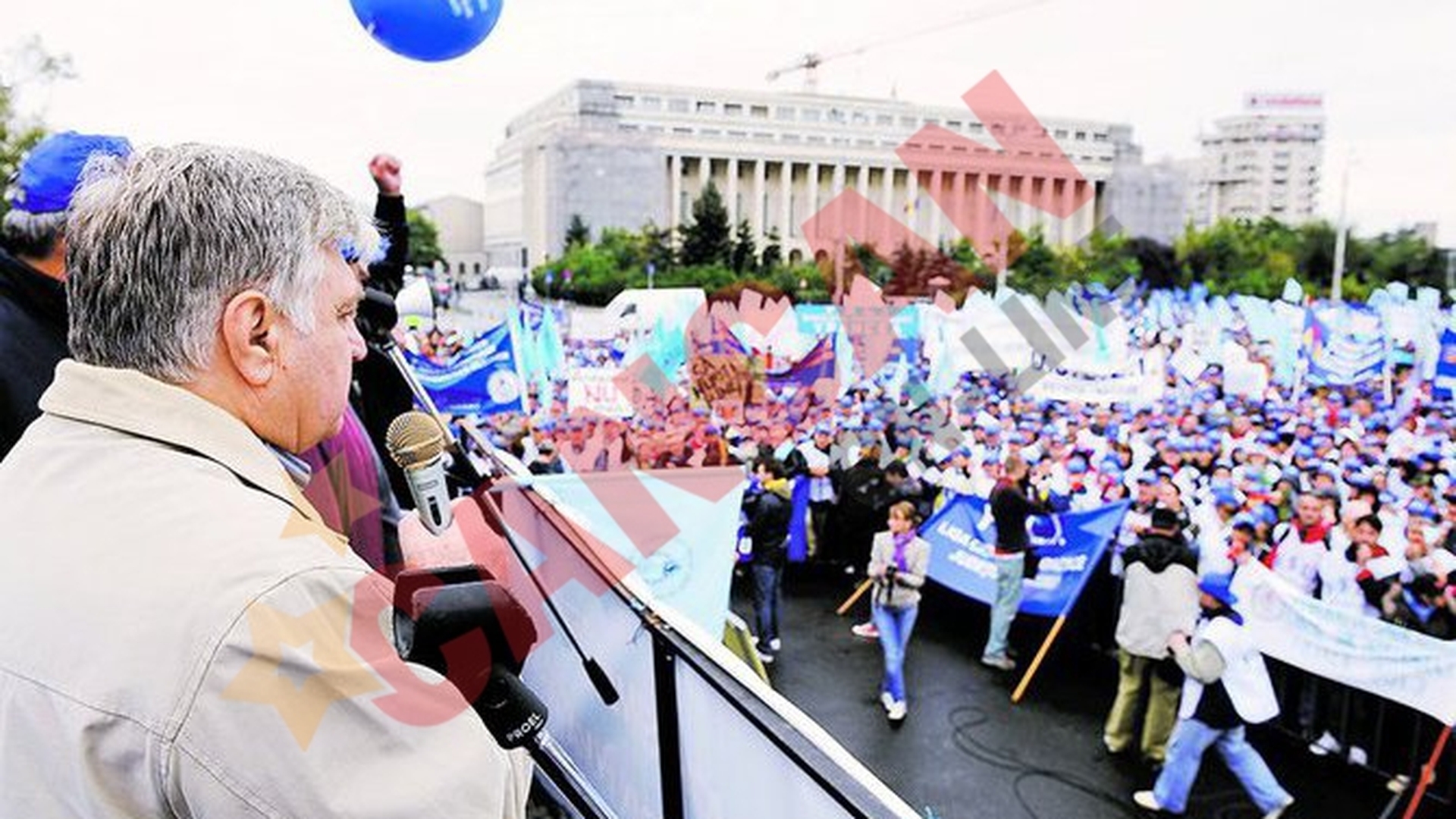 Si-au strigat nemultumirea in ploaie