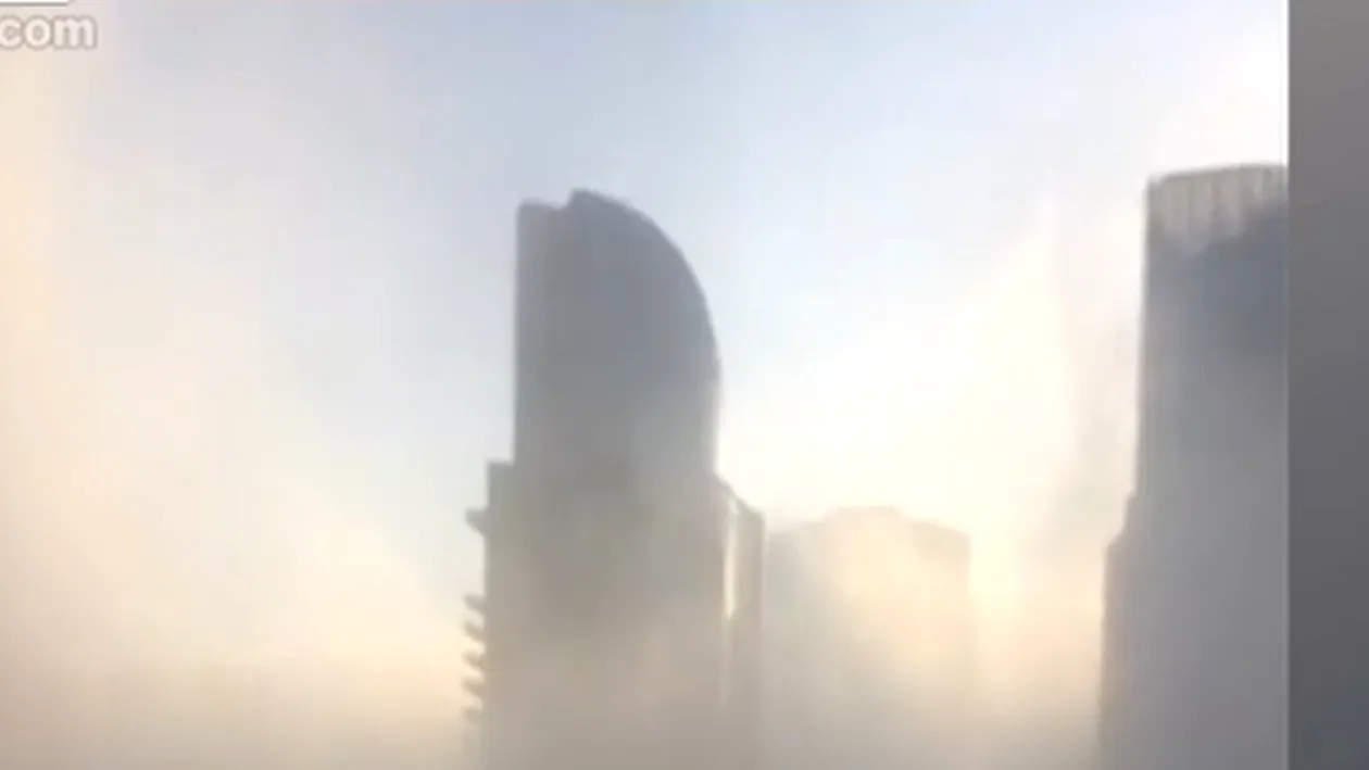 Fenomen rar în Dubai! Ceaţa a învăluit oraşul, iar aeroportul a fost paralizat