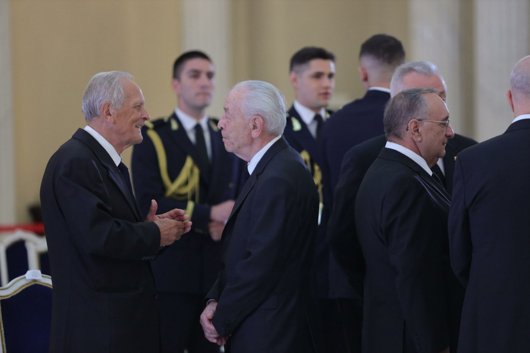 Cât a costat înmormântarea lui Ion Iliescu? 7.000 euro dintr-un foc doar pe sicriu și dric