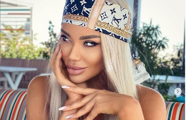 Bianca Drăgușanu și-a dus fiica la grădiniță! Victor Slav și Alex Bodi i-au fost alături