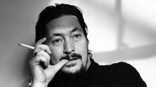 Un muzician celebru a leşinat pe scenă, în timpul unui concert! Detalii de ultimă oră