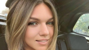 Simona Halep a pozat într-o rochiță super sexy pe terenul de la Wimbledon!