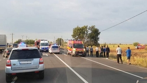 Accident teribil în Buzău. Un mort şi trei răniţi grav, după ce două maşini s-au ciocnit