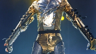 Michael Jackson dormea cu ochii deschisi!