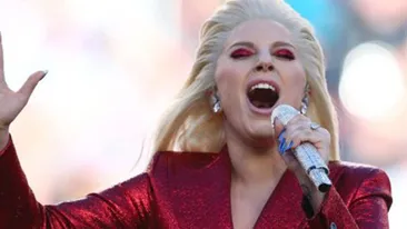 Lady Gaga a facut furori la Super Bowl si a acaparat intreg internetul