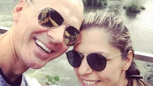 Despărțirea finalului de an! Celebrul cântăreț de la noi divorțează după 20 de ani de căsnicie