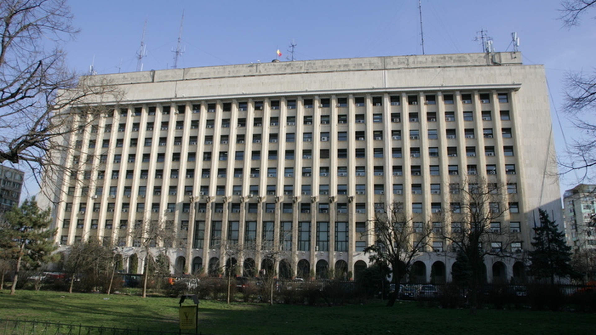 Secretar de stat la Ministerul Transporturilor, reţinut pentru şantaj. Care sunt acuzaţiile oficiale