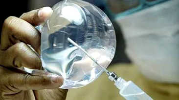 150 de romance isi vor duce silicoanele la control!