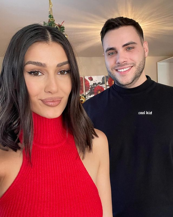 Cel mai nou cuplu din showbiz! S-au cunoscut într-un studio de înregistrări și s-au îndrăgostit: ”Erau ca niște porumbei”