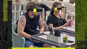 Foștii concurenți de la Power Couple nu ies din casă fără ținute perfect coordonate.  Mai asortați de atât nu se putea!