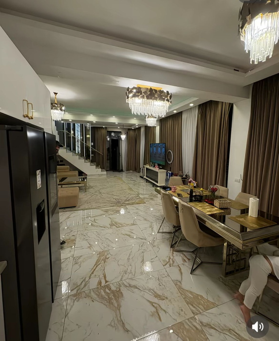 Tzancă Uraganu' și-a scos la vânzare vila din Sectorul 5. Cum arată locuința pe care cere 240.000 de euro