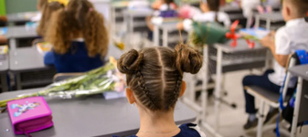 Prăpastie în educația din România: 122 de puncte între elevii bogați și săraci