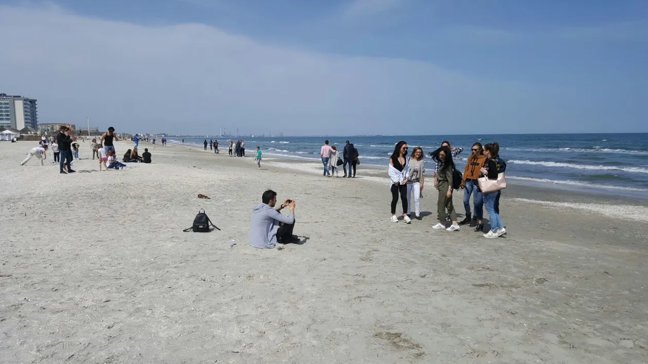  Imagini de senzaţie din Mamaia. Ce se întâmplă în mini-vacanţa de 1 Mai