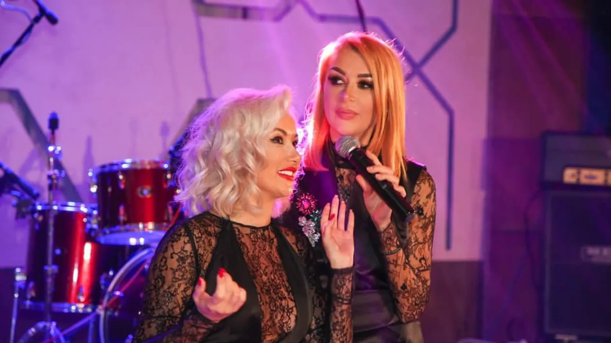 Cum arată surorile Bambi după operațiile estetice. Nu le mai deosebești