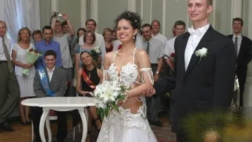 Mireasa asta a fost data afara din biserica in ziua nuntii! Preotul s-a enervat la culme si a refuzat sa tina ceremonia! De ce